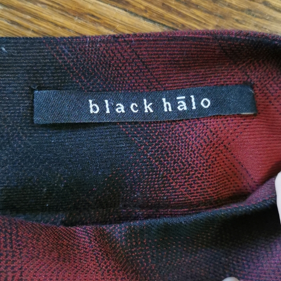 Red plaid skirt - Picture 4 of 4